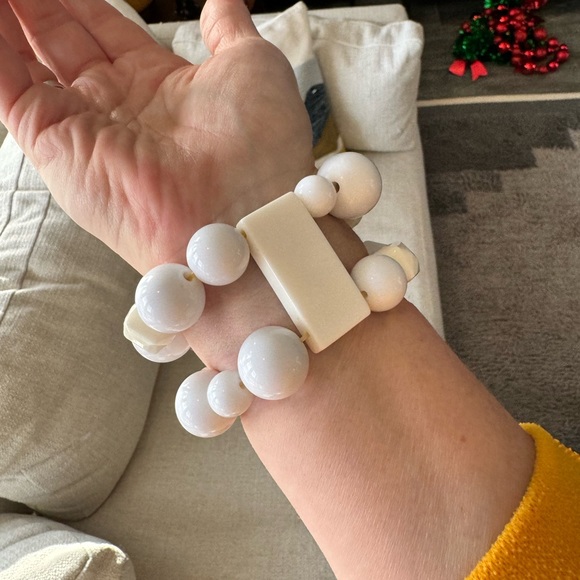 Subversive Large Lucite Beaded Stretch Bracelet - Picture 6 of 14